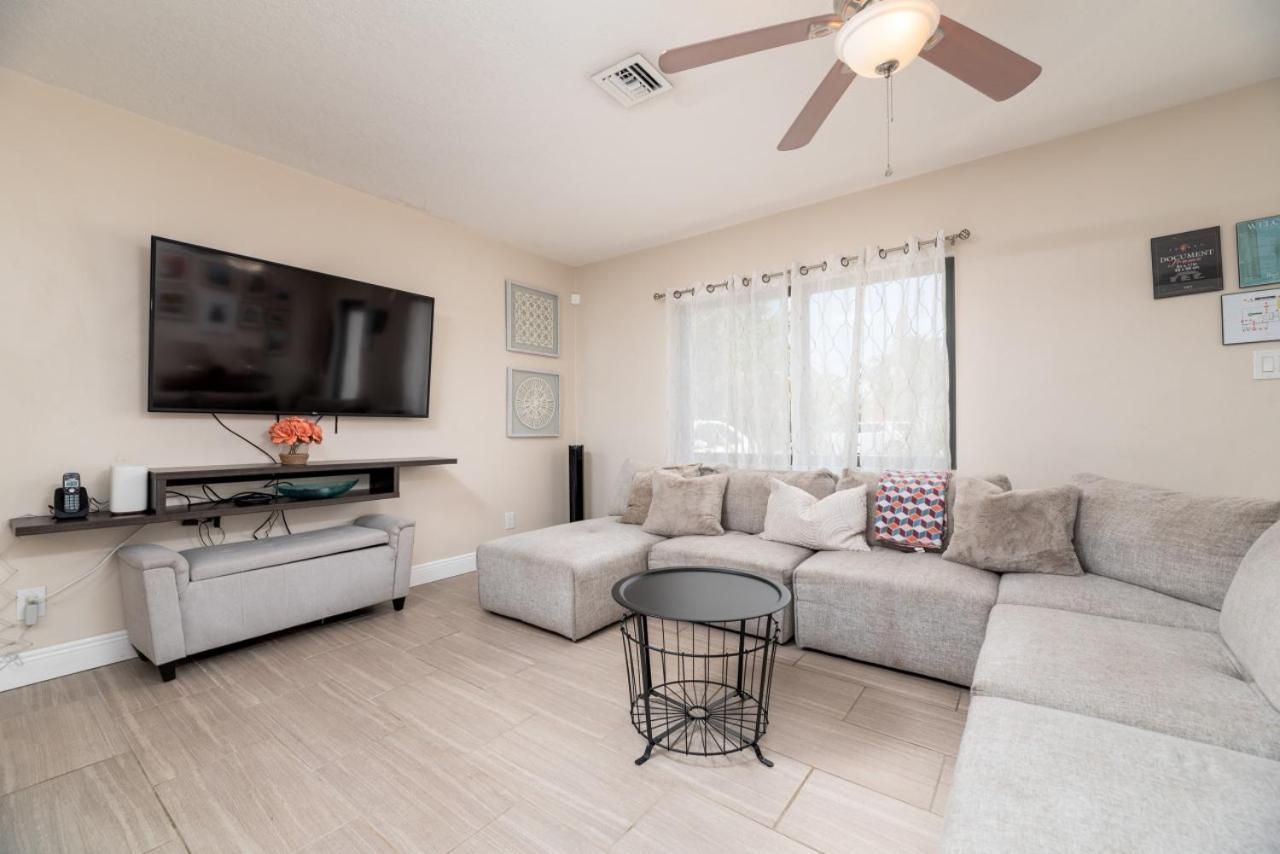 Home At Poinsettia Heights ฟอร์ต ลอเดอร์เดล ภายนอก รูปภาพ